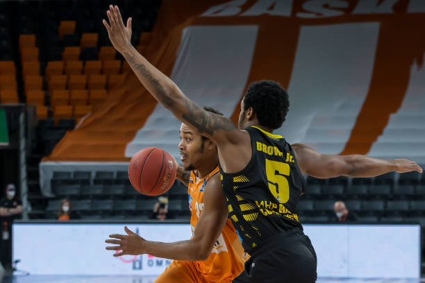 正不懈的追 正不懈的追